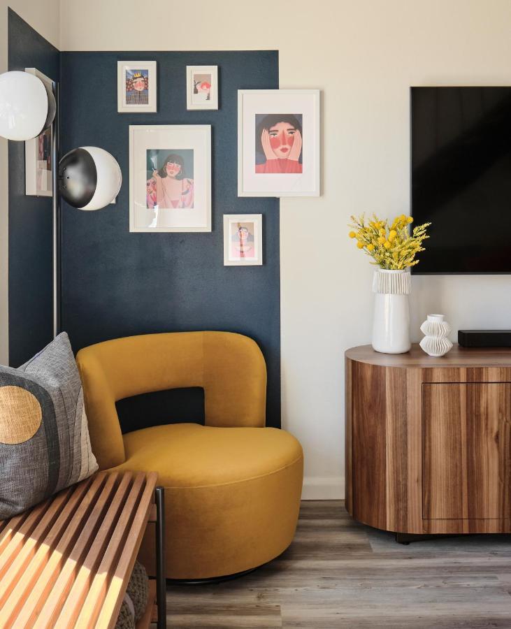 Апартаменты Midcentury Couples Designer Loft - Casa Tuya Остин Экстерьер фото